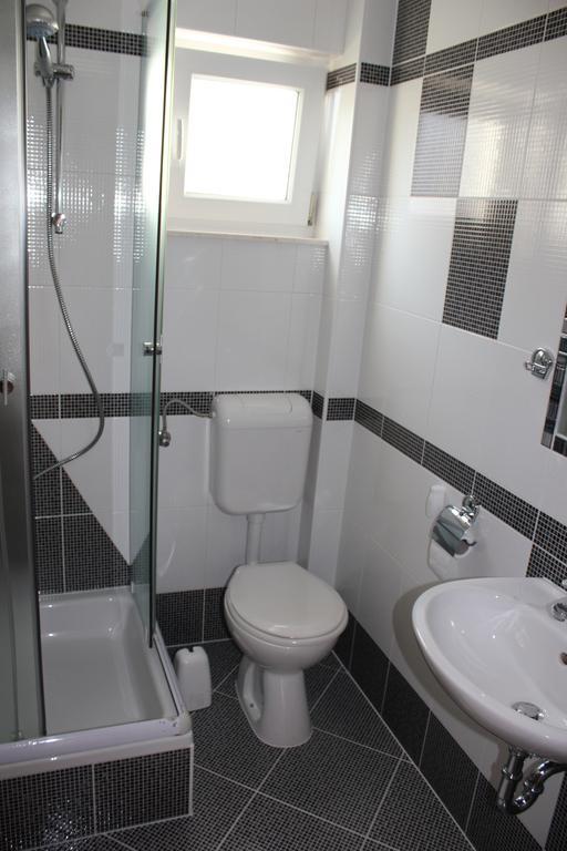 Apartments 4 Dolphins Rogoznica  Room photo