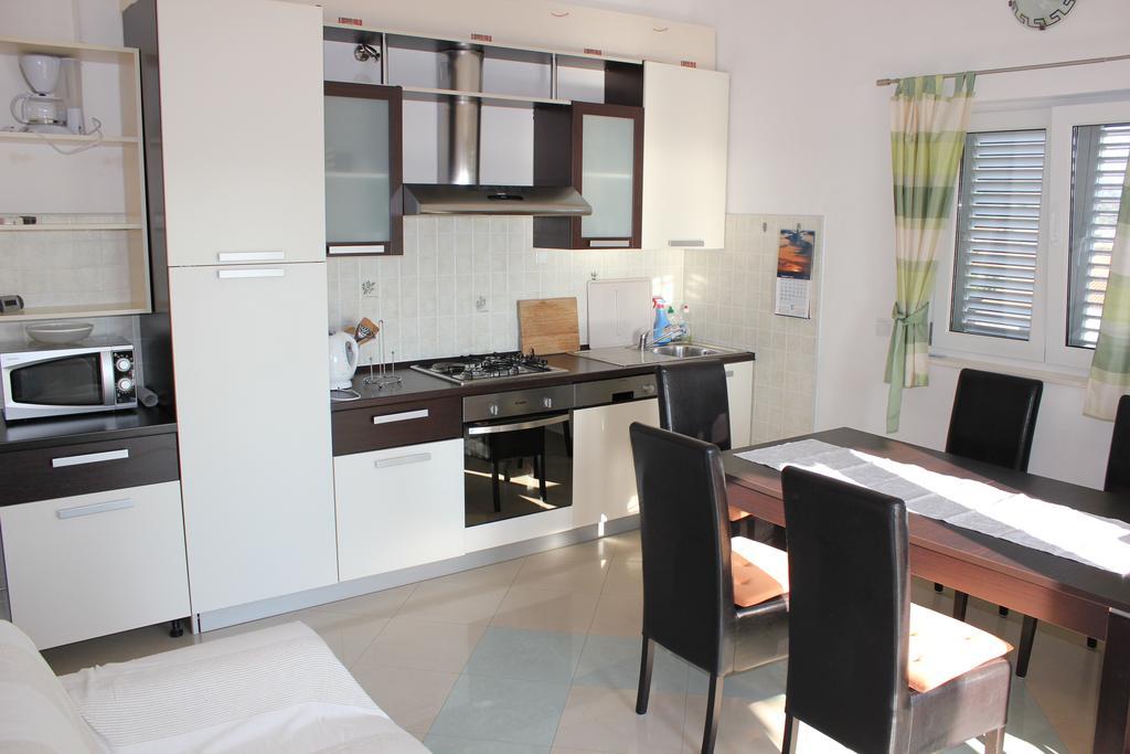 Apartments 4 Dolphins Rogoznica  Room photo