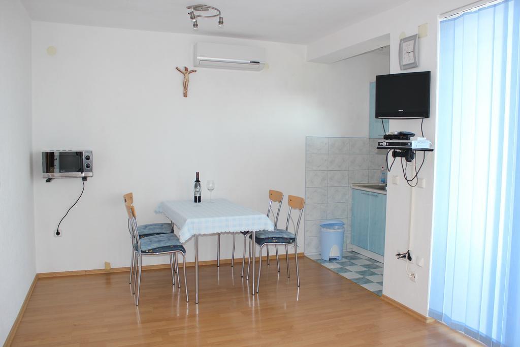 Apartments 4 Dolphins Rogoznica  Exterior photo